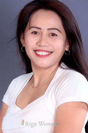 179088 - Cristine Mae Age: 35 - Philippines