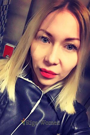 179566 - Liana Age: 34 - Russia