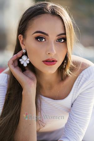 183668 - Anastasiya Age: 29 - Russia