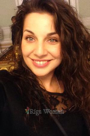 190388 - Svetlana Age: 38 - Russia