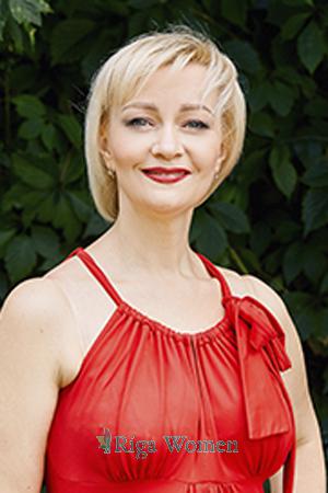 194360 - Elena Age: 49 - Ukraine