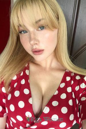 196520 - Anastasia Age: 23 - Ukraine