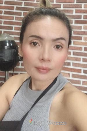 203720 - Jenjira Age: 44 - Thailand