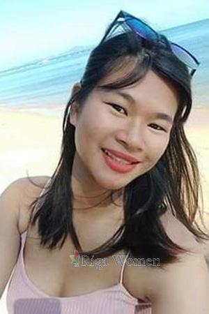 204795 - Ananthip Age: 24 - Thailand