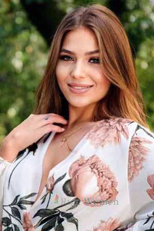 205291 - Diana Age: 24 - Ukraine