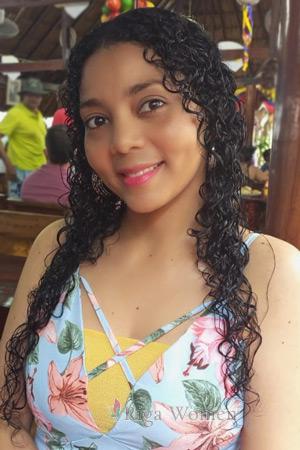 210683 - Yuranis Age: 36 - Colombia