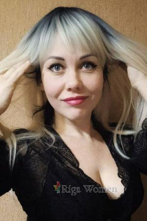 212292 - Kseniya Age: 45 - Ukraine