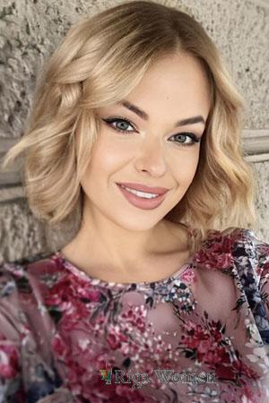 213679 - Anna Age: 25 - Ukraine