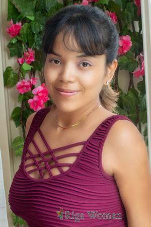 214303 - Vicky Age: 35 - Peru