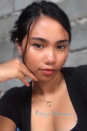 218671 - Liezyl Age: 22 - Philippines