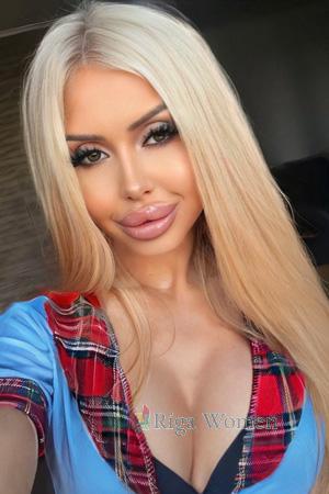 223513 - Viktoriia Age: 27 - Ukraine
