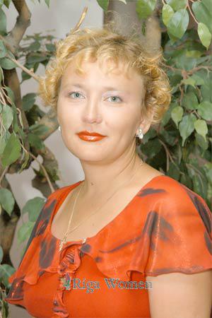 65218 - Svetlana Age: 42 - Russia