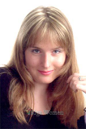 69140 - Anna Age: 20 - Ukraine