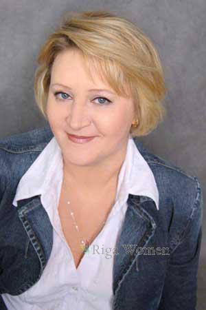 90553 - Larisa Age: 58 - Russia